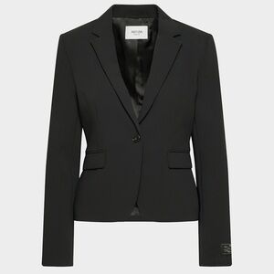 Aritzia Etiquette Blazer - Crepette (Black)